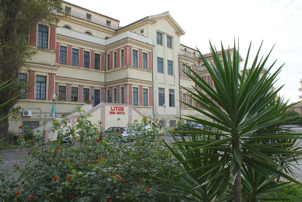 丽都迪奥斯蒂亚 利图斯罗马旅馆旅舍 外观 照片 The main building of the university